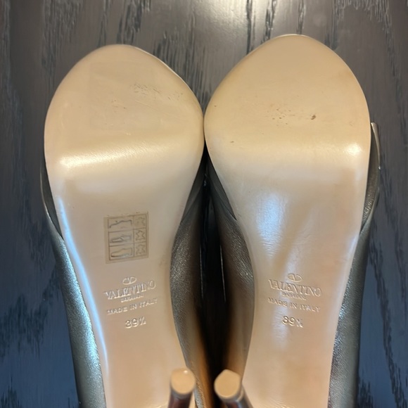 Valentino Couture Bow Pumps - Picture 7 of 7